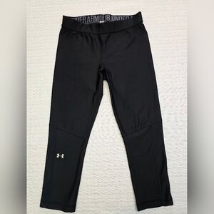 Under Armour HeatGear Cropped Leggings, Black, Size Small